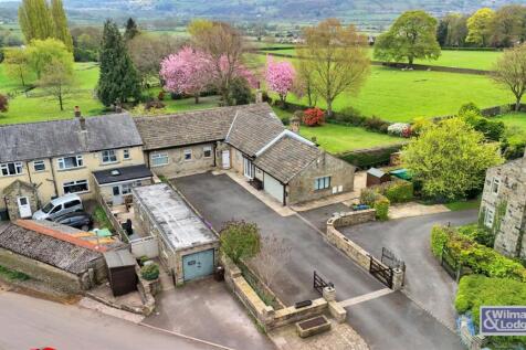 The Wynyates, Brunthwaite, Silsden 4 bed barn conversion for sale