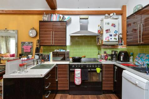Becket Road, Worthing, West Sussex 3 bed ground floor flat for sale