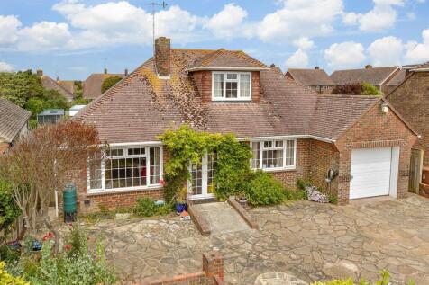 4 bedroom detached bungalow for sale