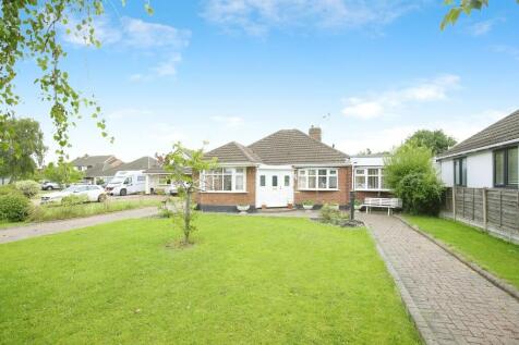 3 bedroom detached bungalow for sale