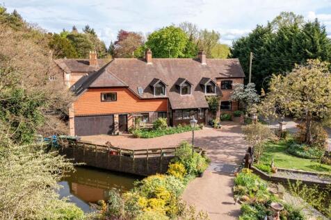 7 bedroom detached house for sale