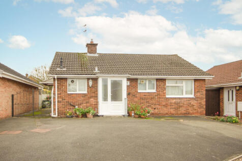 2 bedroom detached bungalow for sale