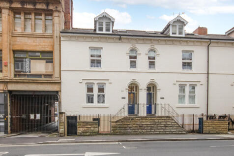 5 bedroom town house for sale