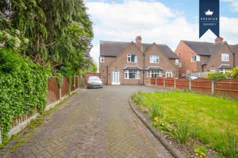 3 bedroom semi-detached house for sale