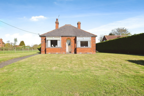 Howe Lane, Goxhill... 2 bed detached bungalow for sale