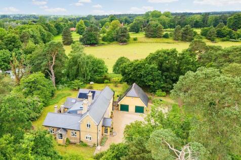 5 bedroom detached house for sale