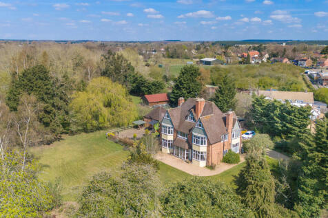 8 bedroom detached house for sale