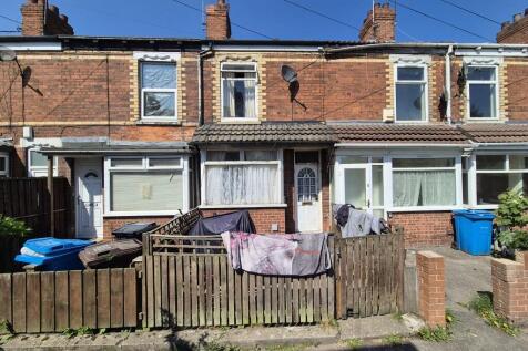 Clarence Avenue, Hull, HU9 5QT 2 bed terraced house for sale