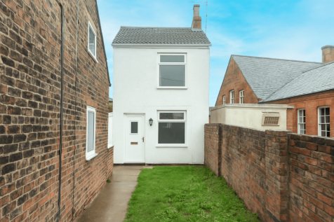 Hessle, HU13 2 bed detached house for sale