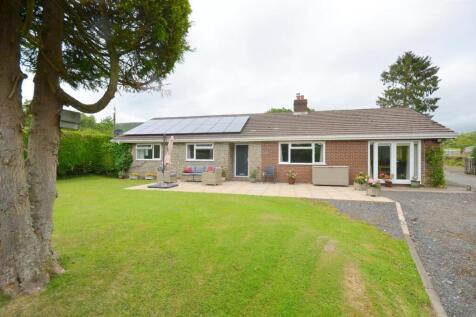 Nant Glas, Nr Llandrindod Wells 3 bed detached bungalow for sale