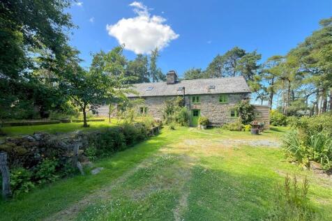 Llanwrthwl 4 bed detached house for sale