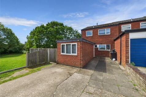 Britten Close, Colchester, Essex, CO4 3 bed end of terrace house for sale