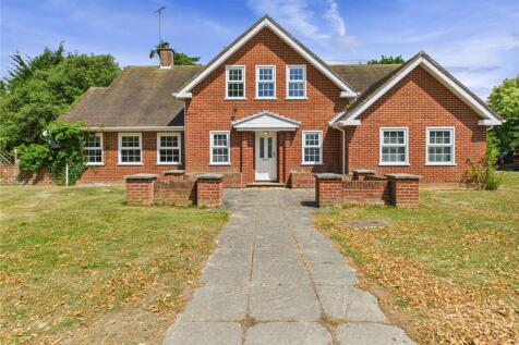 Moors Close, Great Bentley... 4 bed detached house for sale