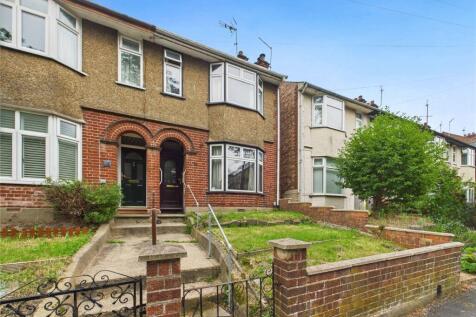 Brook Street, Colchester, Essex, CO1 3 bed semi