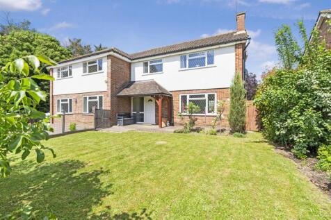 6 bedroom detached house for sale