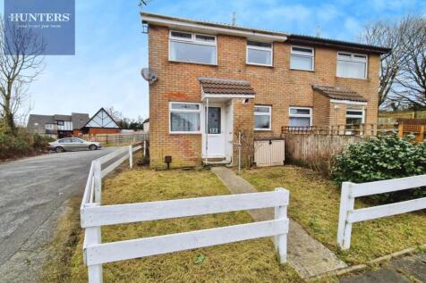 Hazeldene Avenue, Brackla, Bridgend... 1 bed semi