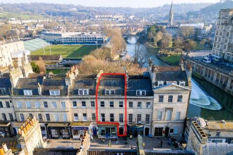 3 bedroom flat for sale