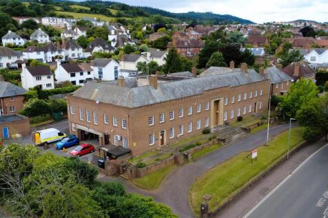 20 bedroom detached house for sale