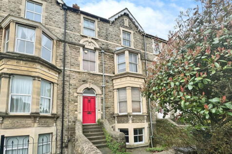 Bath Road, Swindon, SN1 4AU 8 bed house of multiple occupation for sale