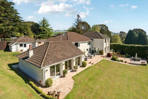Totnes Road, Paignton, TQ4 7 bed detached house for sale