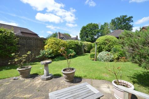 Ash Grove, Fernhurst, Haslemere... 2 bed bungalow for sale