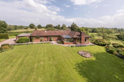 Tilstone Bank Lane, Tilstone Fearnall 4 bed detached bungalow for sale