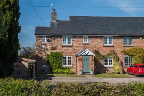 4 bedroom semi-detached house for sale