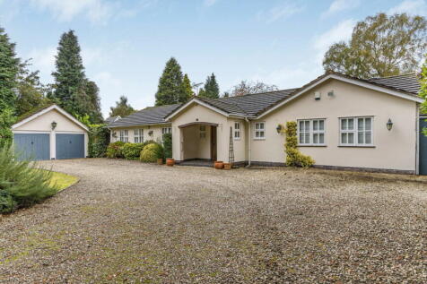 Newick Avenue, Little Aston, Sutton... 3 bed detached bungalow for sale