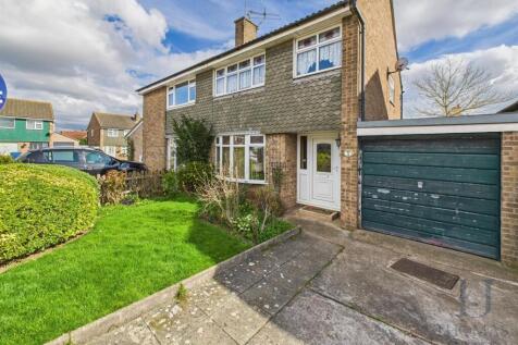Smiths Close, Cropwell Bishop... 3 bed semi