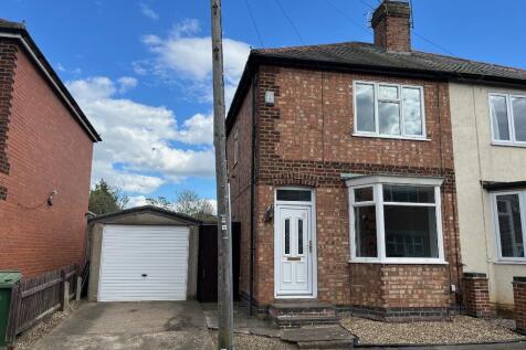 2 bedroom semi-detached house for sale