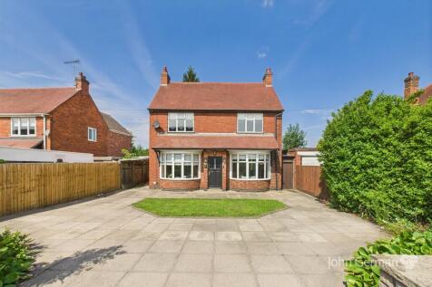 Lichfield Road, Barton Under Needwood 2 bed detached house for sale
