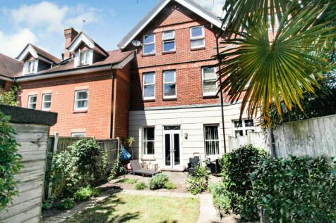 57 Christchurch Road, EAST CLIFF, BH1 2 bed apartment for sale