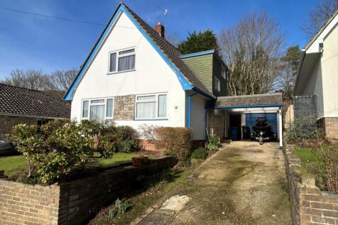 Wren Crescent, COY POND, BH12 3 bed detached house for sale