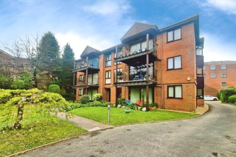 Grosvenor Road, Bournemouth, BH4 3 bed apartment for sale