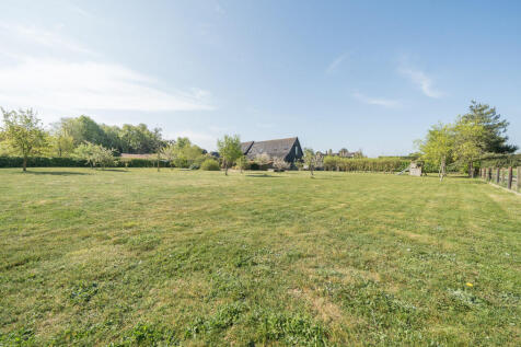 Bury St. Edmunds IP31 4 bed barn conversion for sale