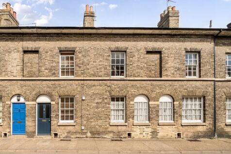 4 bedroom town house for sale