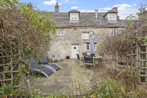 Corfe Castle, Dorset 4 bed end of terrace house for sale