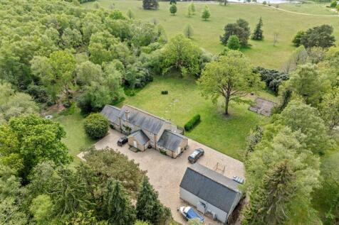 Wareham, Dorset 4 bed detached house for sale