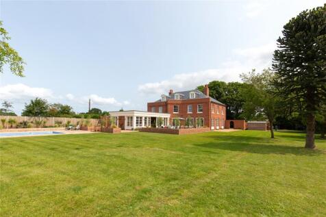 6 bedroom detached house for sale