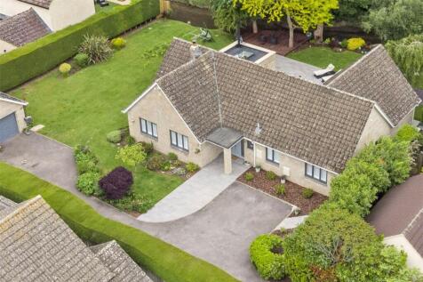 Robert Franklin Way, South Cerney... 3 bed bungalow for sale