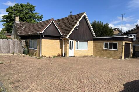 Warden Hill Road, Cheltenham... 3 bed detached house for sale