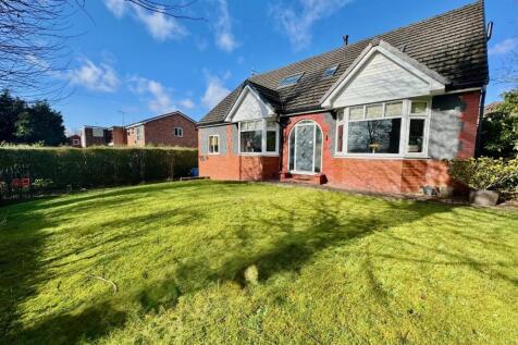6 bedroom detached house for sale