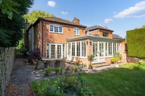 4 bedroom semi-detached house for sale