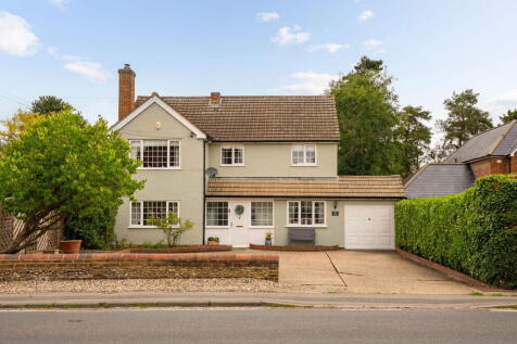 Walden Road, Sewards End 4 bed detached house for sale