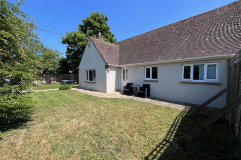 3 bedroom detached bungalow for sale