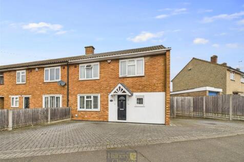 3 bedroom end of terrace house for sale