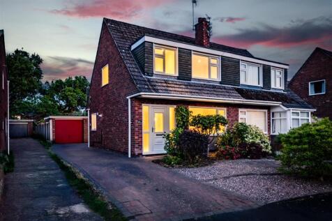 3 bedroom semi-detached house for sale