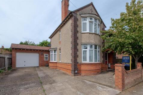 Park Avenue, Rushden 3 bed detached house for sale
