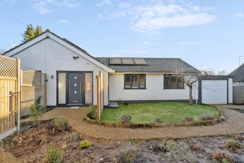 3 bedroom detached bungalow for sale
