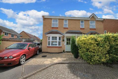 Longcroft Drive, Bedford MK45 2 bed semi